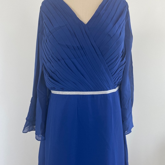 Great quality royal blue bridesmaid or mother’s dress - Picture 4 of 5